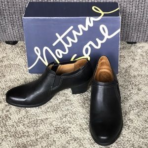 Black Natural Soul 10M ankle booties low heel